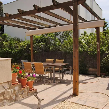 Encanto Ii By Interhome *